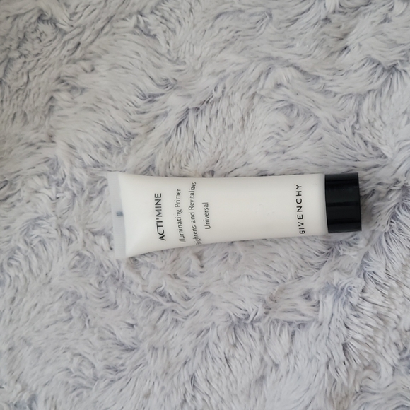 Givenchy Makeup Givenchy Actimine Illuminating Primer Shade Acti